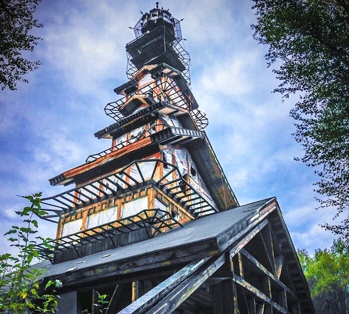 Dr. Seuss House, Аляска Dr. Seuss House, Аляска