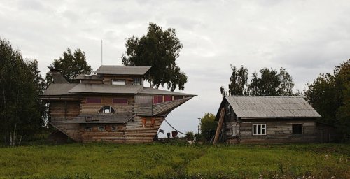 Необычные дома и здания в России (28 фото)