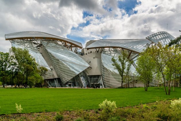 архитектура Европы: Louis Vuitton Foundation 
