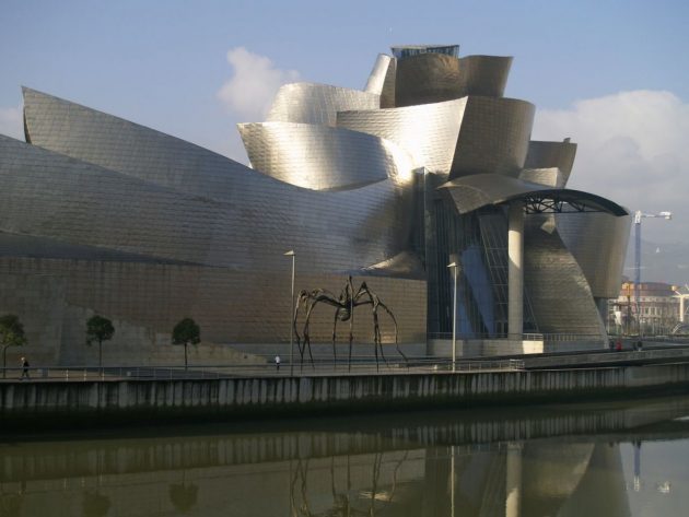 архитектура Европы: Guggenheim Bilbao in Spain