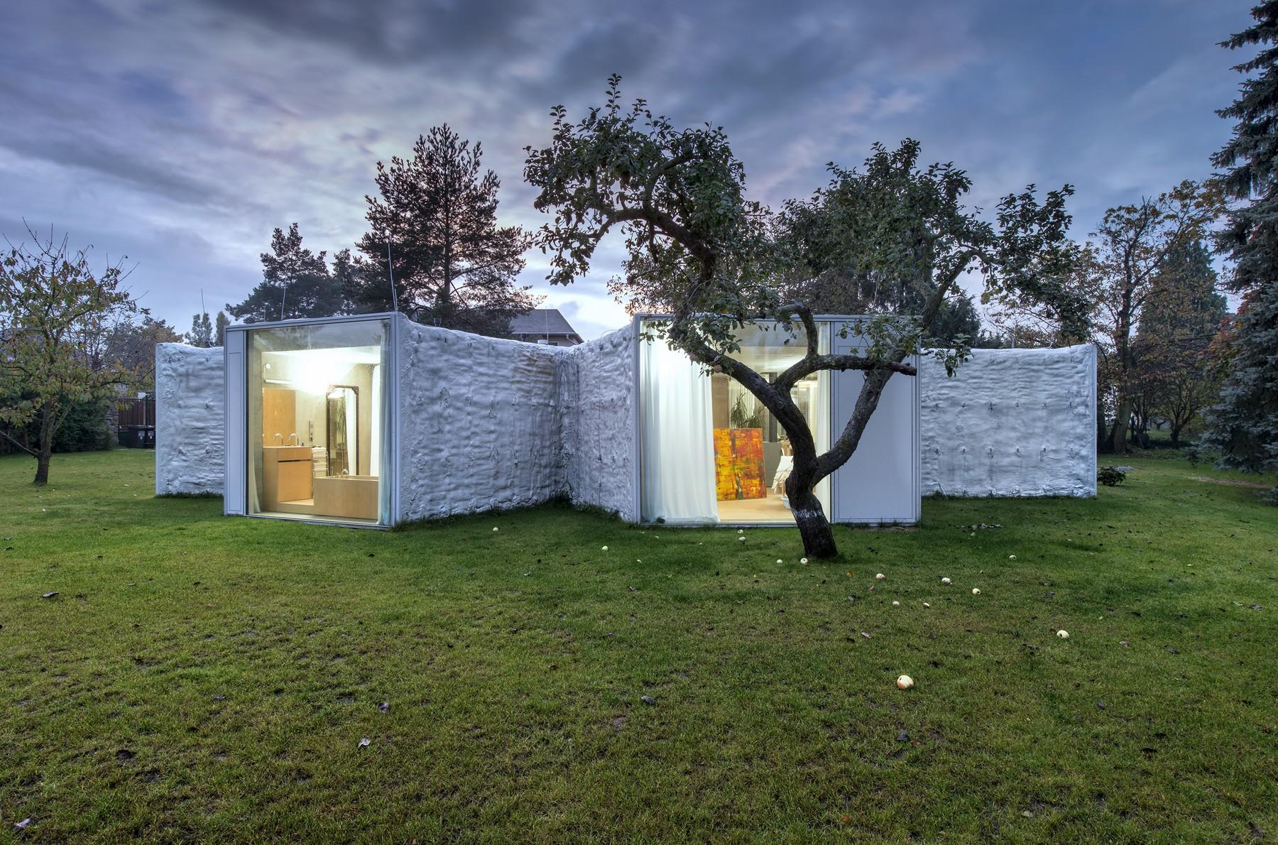 Необычный дизайн дома Chameleon House в Праге