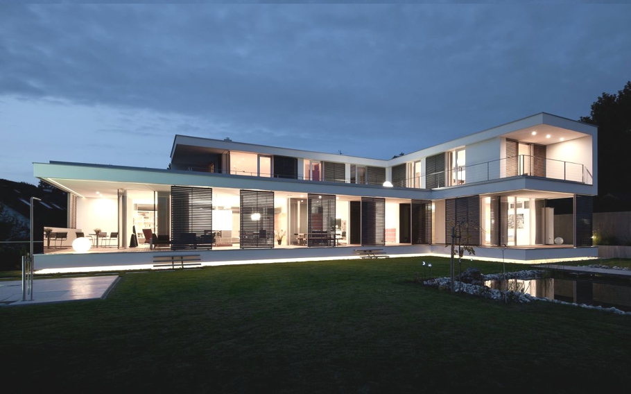 Подсветка фасада частного дома Hous SK