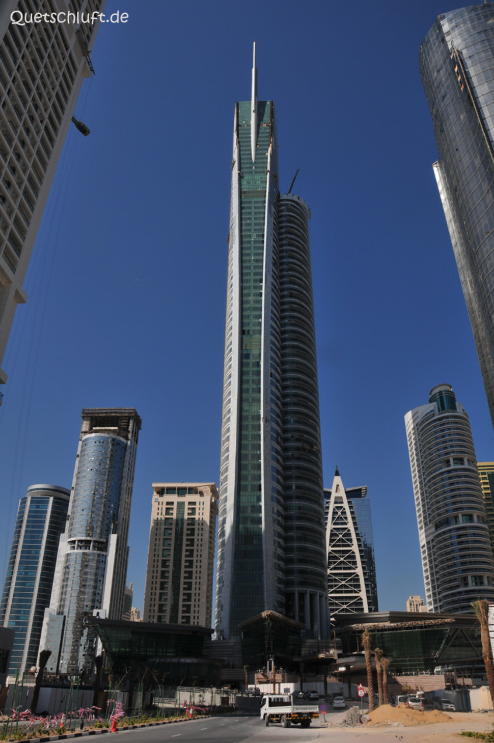 Башня Алмас в Дубае