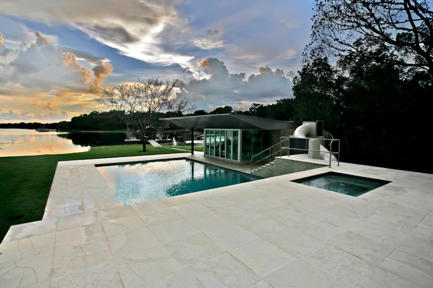 Бассейн апартаментов Residence от мастерской Alfonso Architects