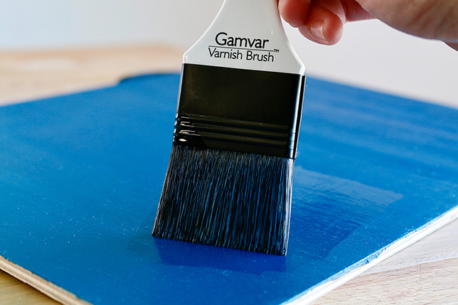 Gamblin Gamvar Varnish Brush varnishing a painting