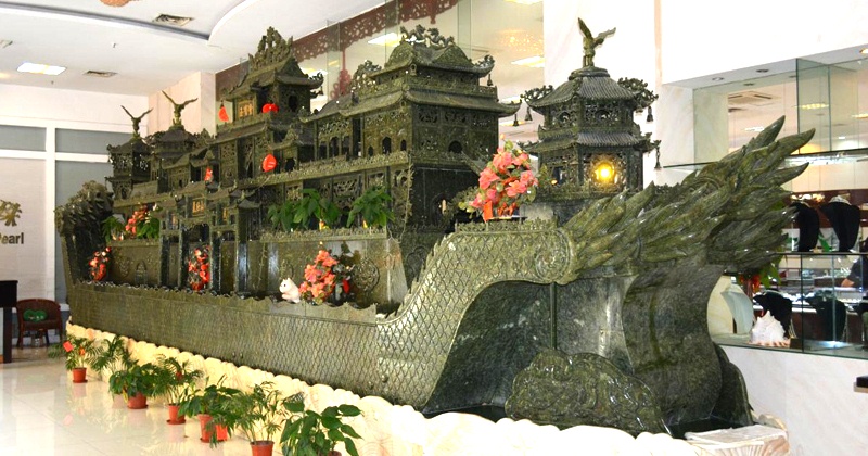 Нефритовый музей в Пекине - экспонат корабль