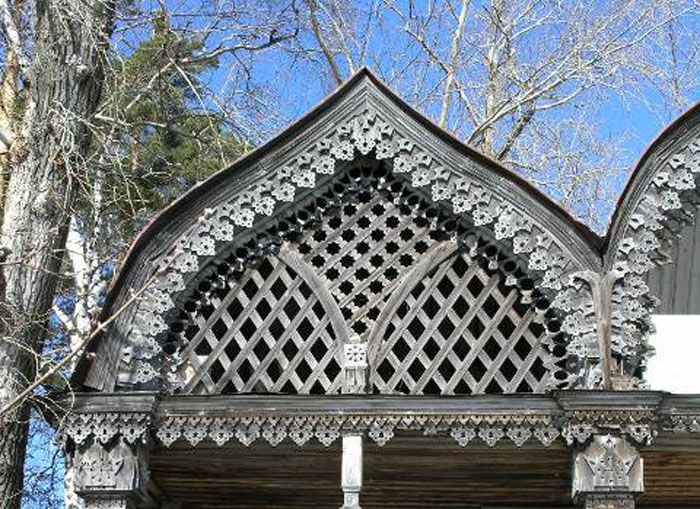 Килевидная форма была популярна в России при деревянном строительстве в прежние времена