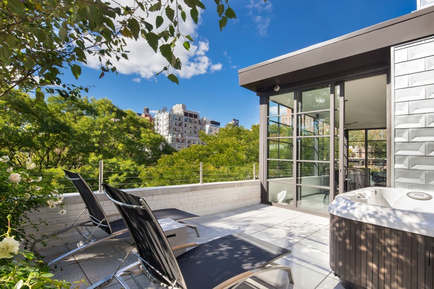 Летняя терраса особняка 460 West 22nd Street в США