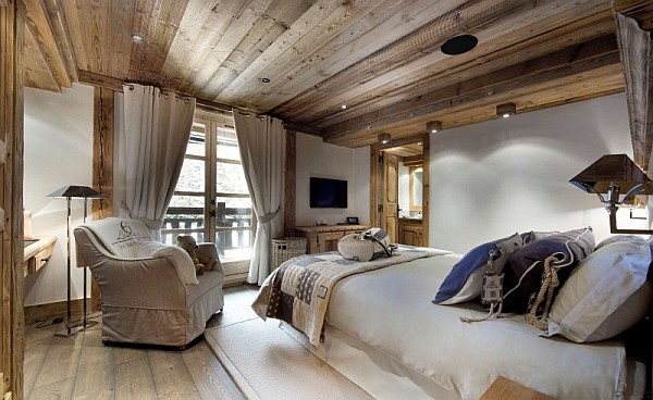 Дизайн интерьера спальной комнаты в стиле шале. Фото 3