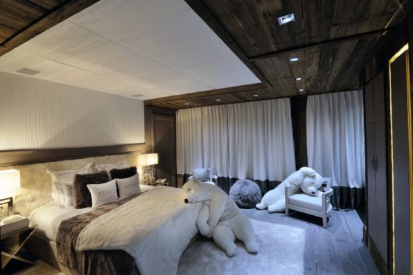 Дизайн интерьера спальной комнаты в стиле шале. Фото 12