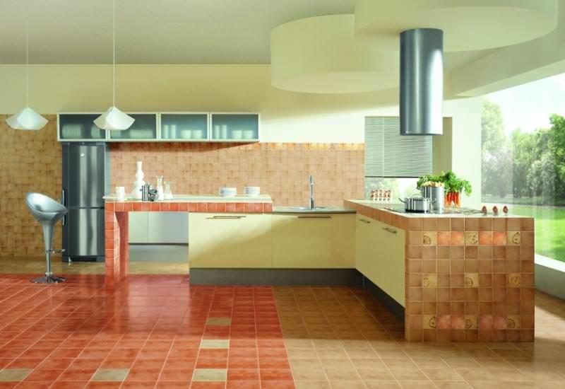 Использование разных оттенков плитки позволит сделать дизайн кухни ярче