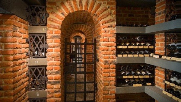 Кирпичное подземное помещение Кирпичное подземное помещение