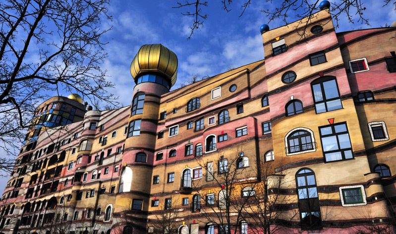 Waldspirale в Дармштадте - проект архитектора Фриденсрайха Хундертвассера — pr-flat.ru Самые необычные жилые комплексы и дома в мире — pr-flat.ru