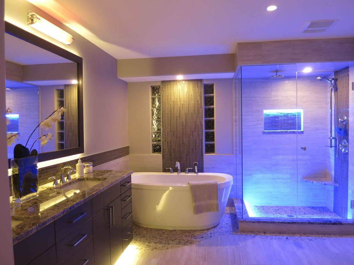 Светодиодная подсветка в интерьере ванной комнаты