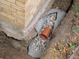 Как избавиться от воды в погребе?