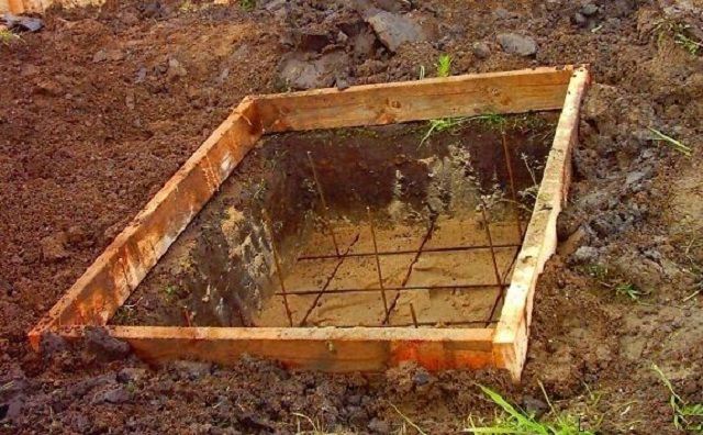 Установка нижнего армирующего пояса