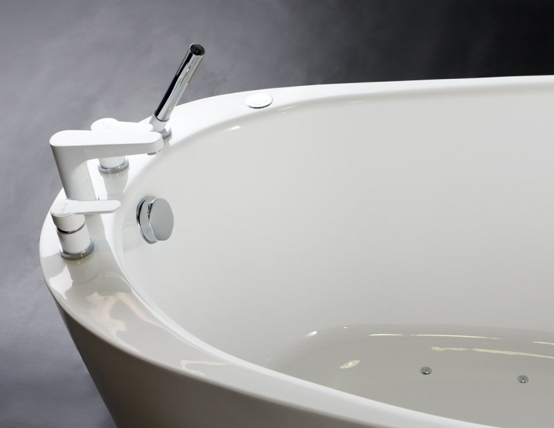BelBagno BB50-1700 – лучшая акриловая глубокая ванна